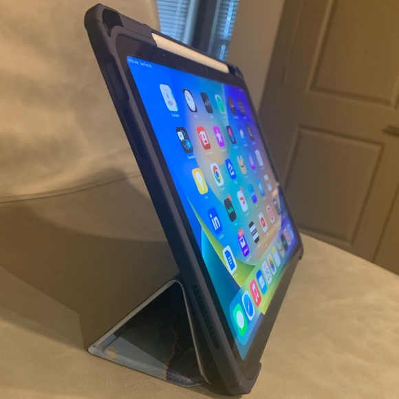 IPAD 10 USED IN GREAT CONDITION. 64GB - Picture 7 of 7